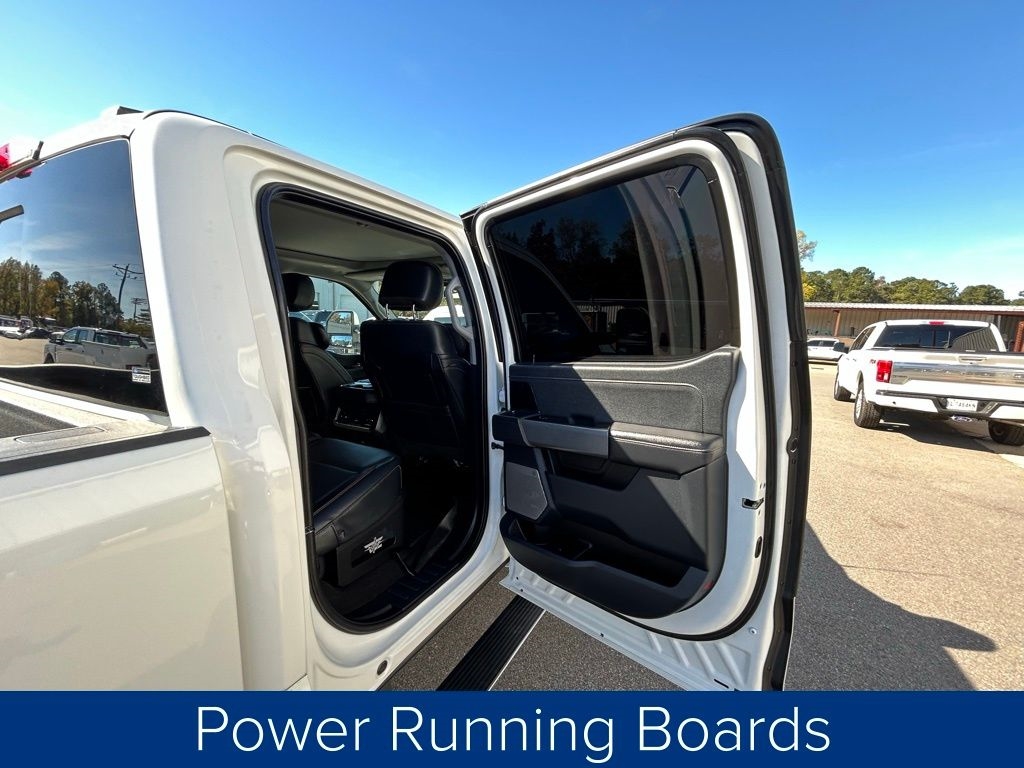 Ford F-350 SD King Ranch Crew Cab Long Bed DRW 4WD 2023