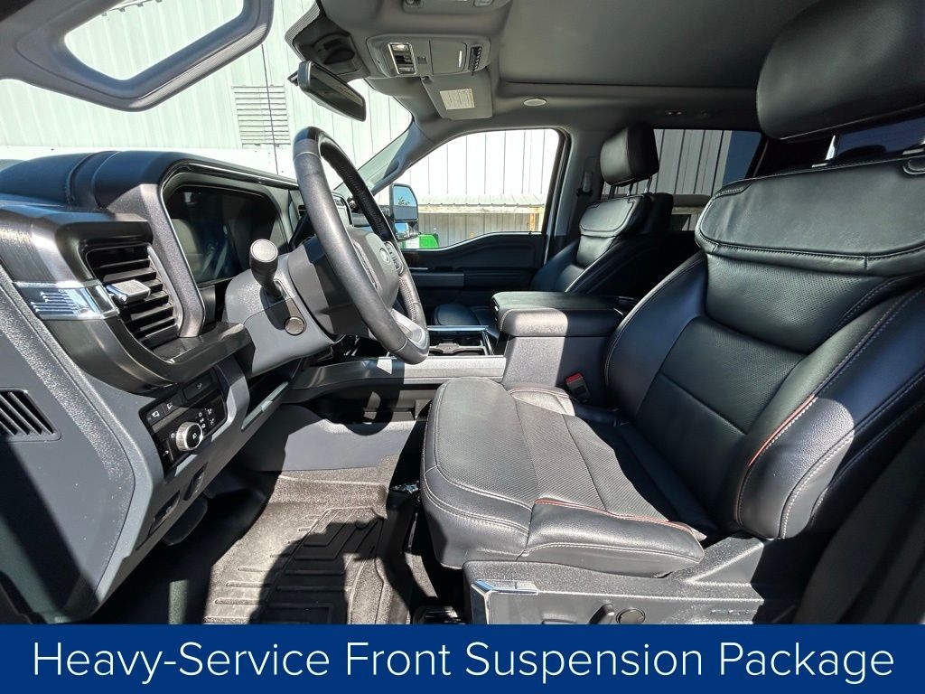 Ford F-350 SD King Ranch Crew Cab Long Bed DRW 4WD 2023