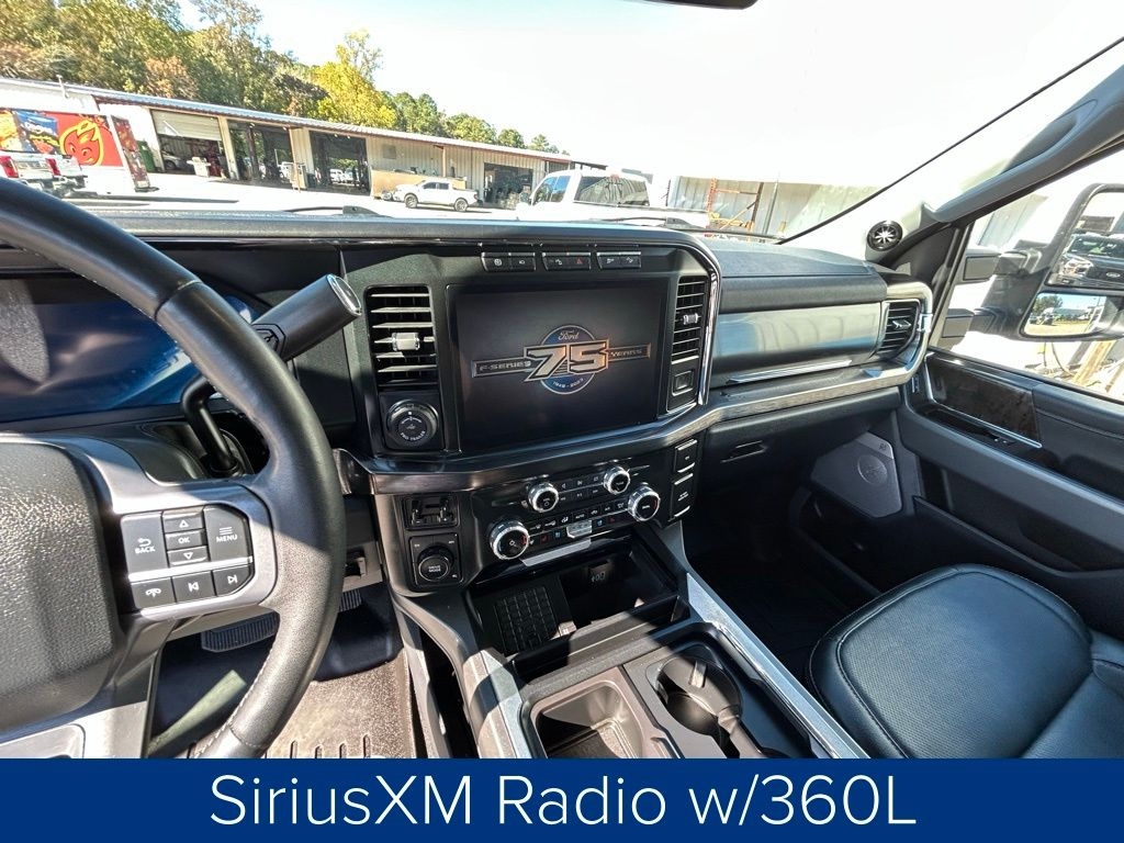 Ford F-350 SD King Ranch Crew Cab Long Bed DRW 4WD 2023