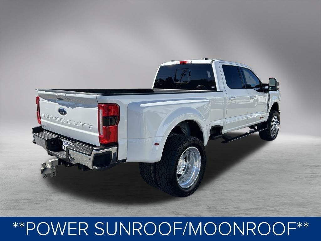 Ford F-350 SD King Ranch Crew Cab Long Bed DRW 4WD 2023