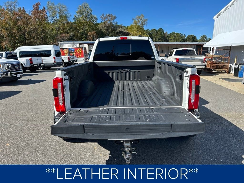 Ford F-350 SD King Ranch Crew Cab Long Bed DRW 4WD 2023