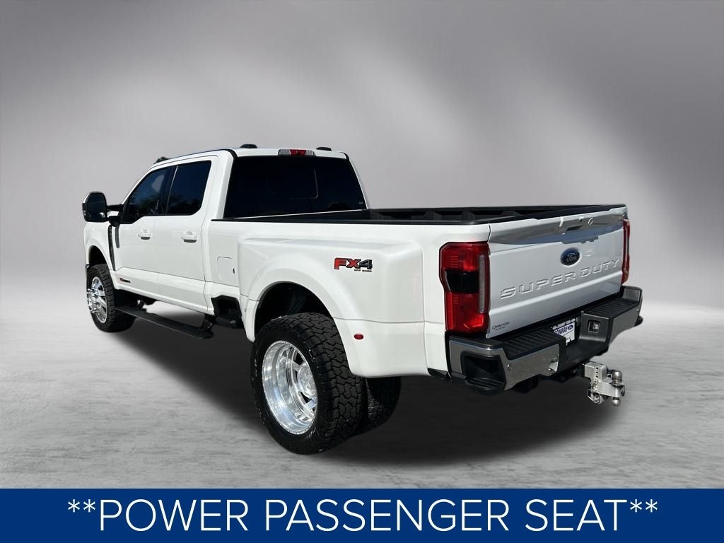 Ford F-350 SD King Ranch Crew Cab Long Bed DRW 4WD 2023