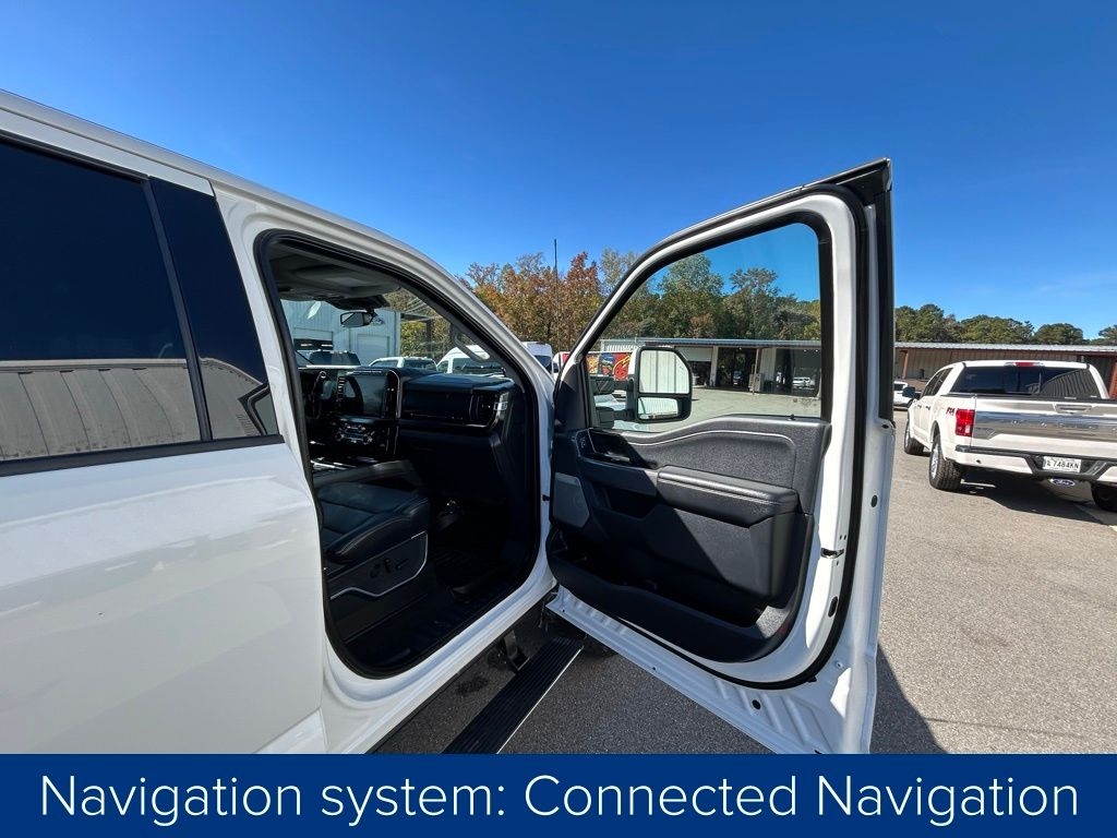 Ford F-350 SD King Ranch Crew Cab Long Bed DRW 4WD 2023