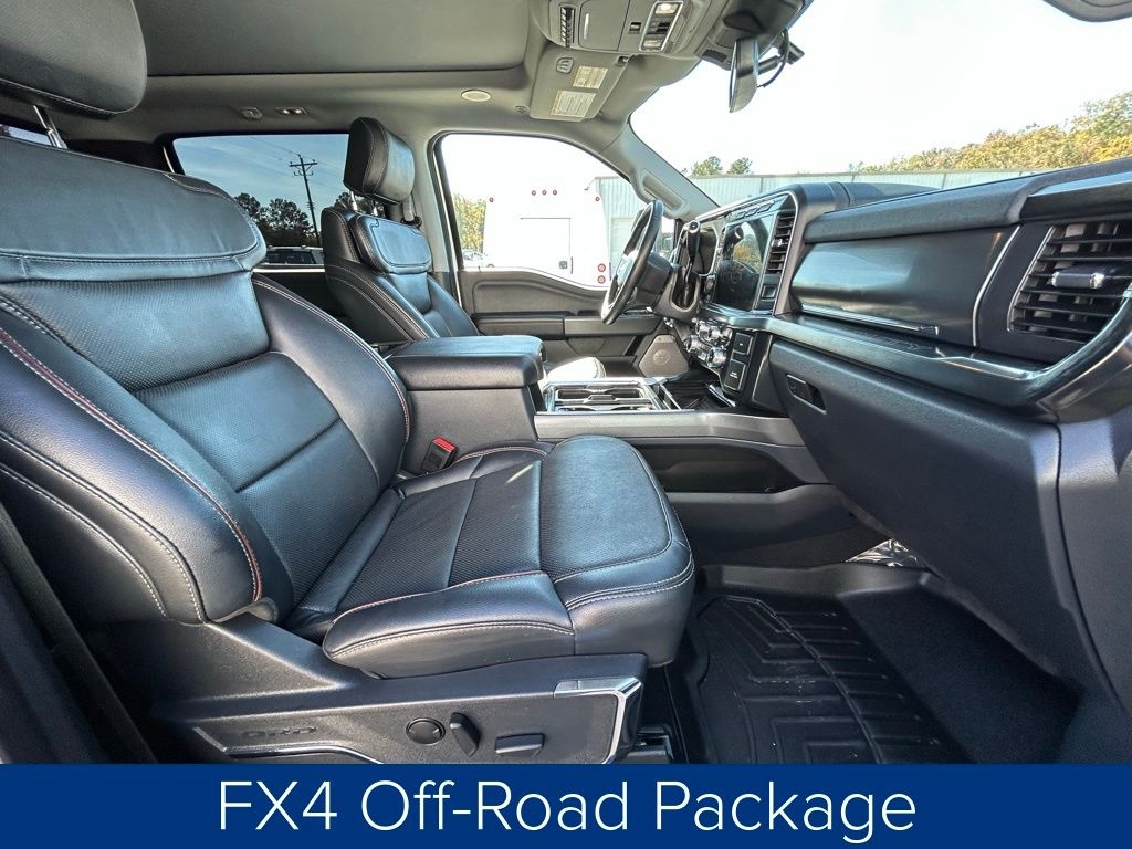 Ford F-350 SD King Ranch Crew Cab Long Bed DRW 4WD 2023