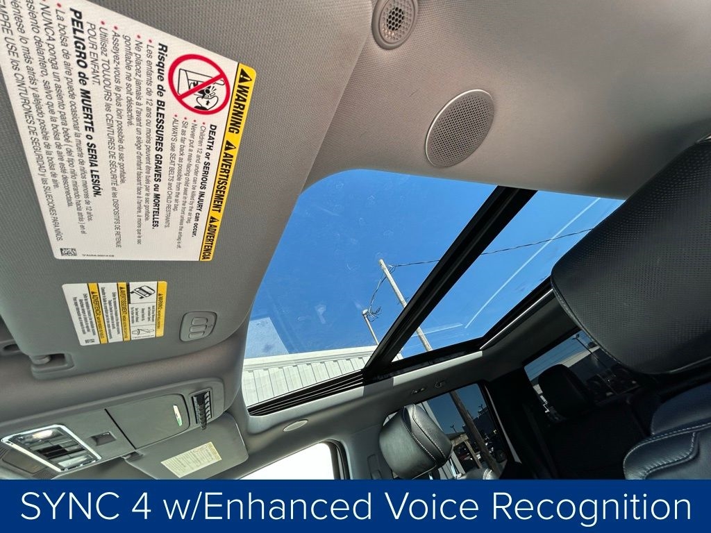 Ford F-350 SD King Ranch Crew Cab Long Bed DRW 4WD 2023