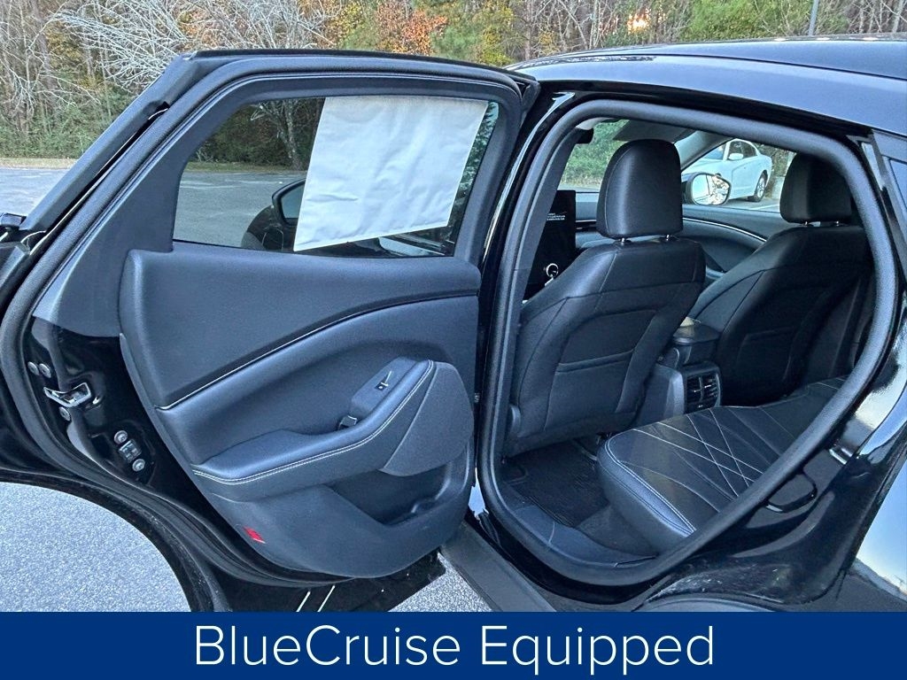 Ford Mustang Mach-E Select 2025