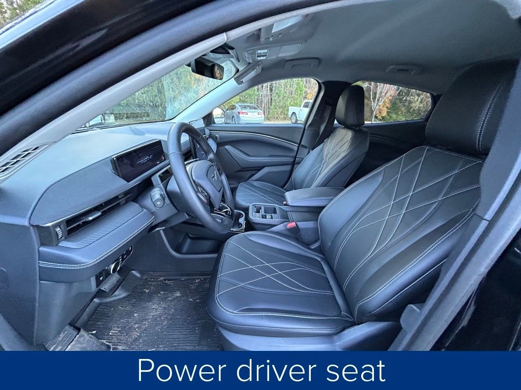 Ford Mustang Mach-E Select 2025