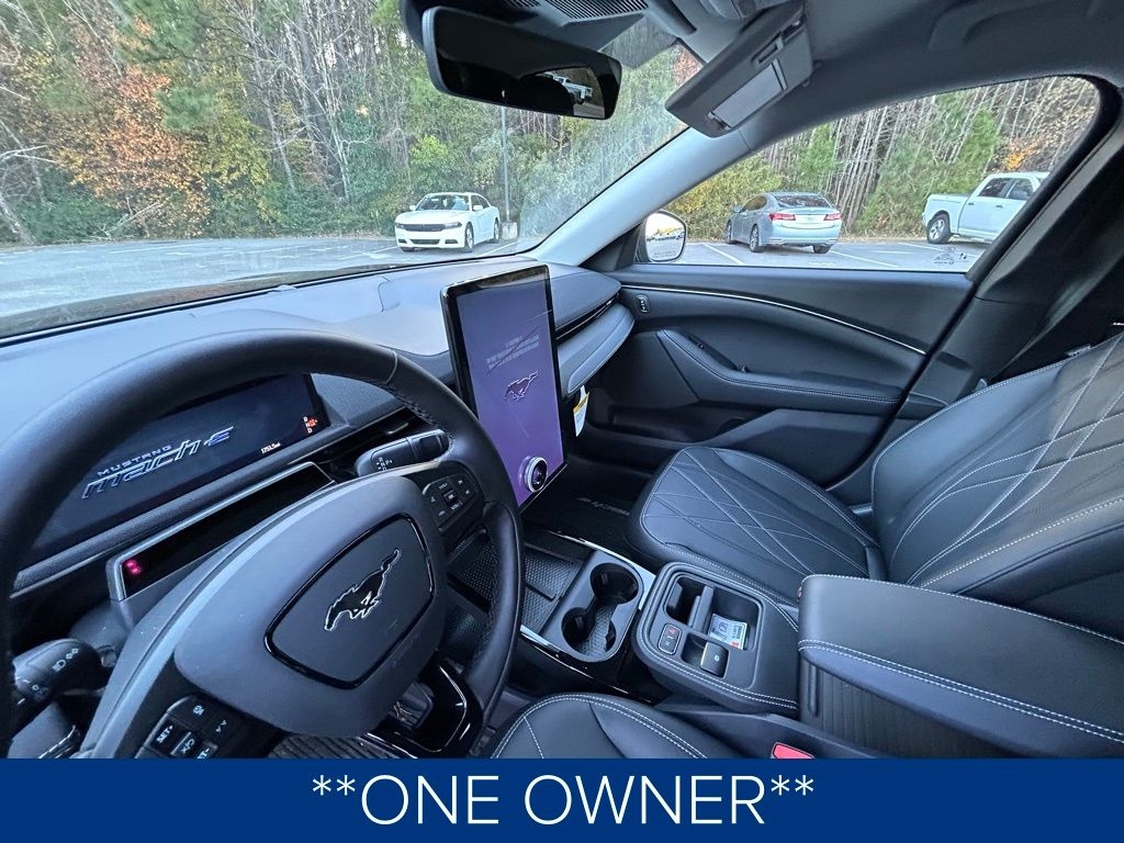 Ford Mustang Mach-E Select 2025