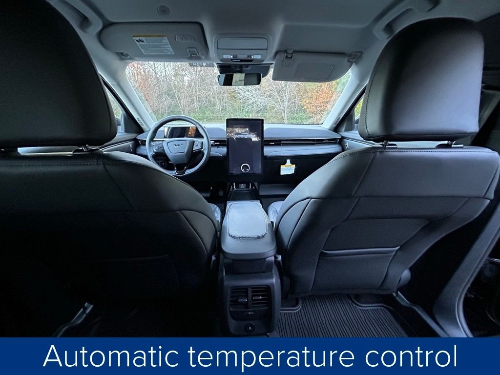 Ford Mustang Mach-E Select 2025