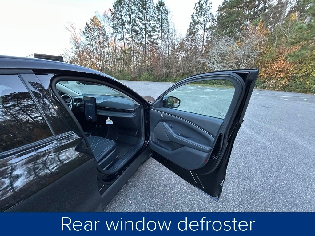 Ford Mustang Mach-E Select 2025