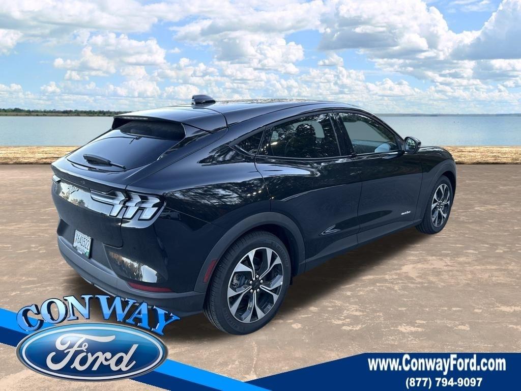 Ford Mustang Mach-E Select 2025