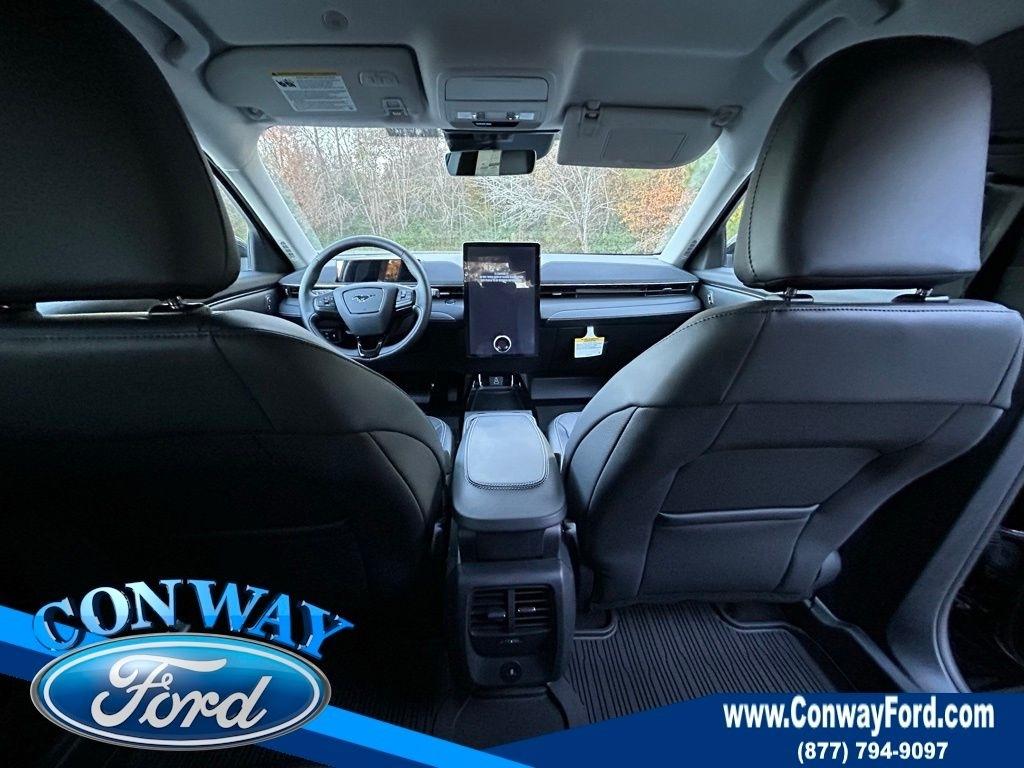 Ford Mustang Mach-E Select 2025