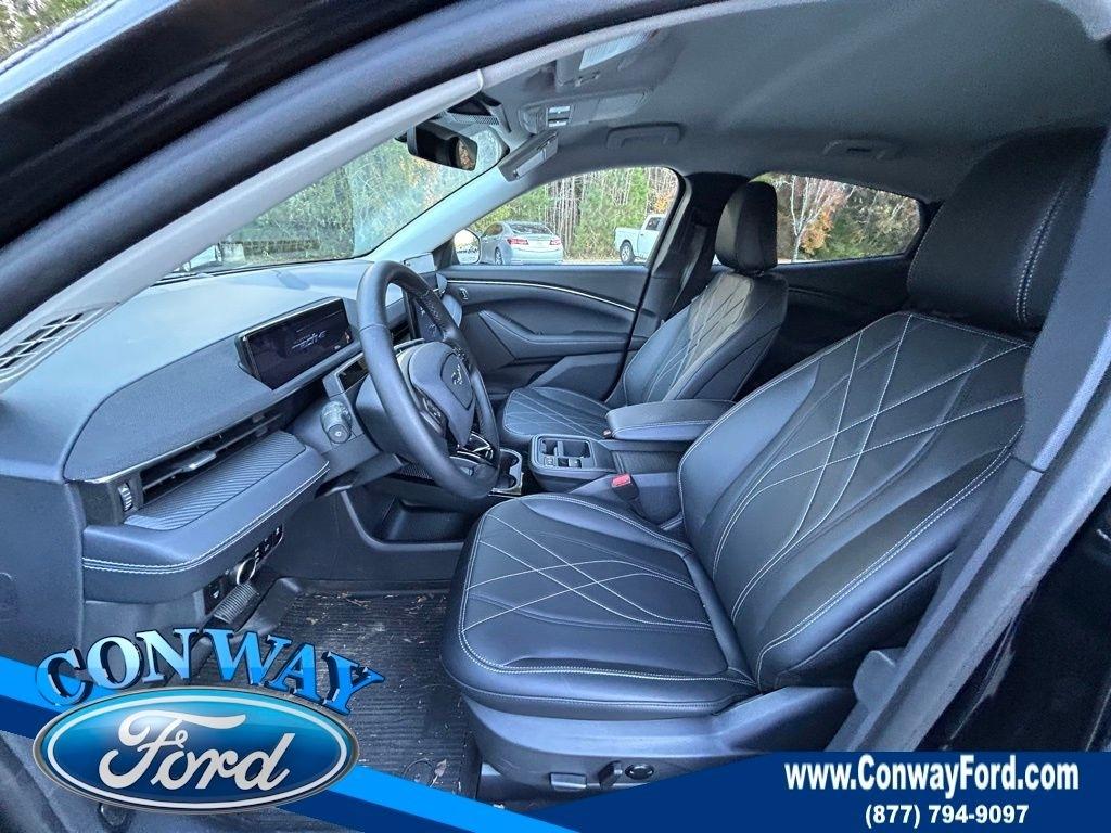 Ford Mustang Mach-E Select 2025