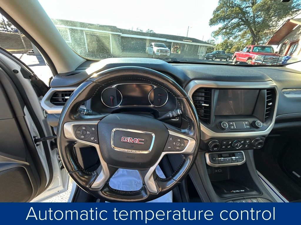 GMC Acadia Denali AWD 2022