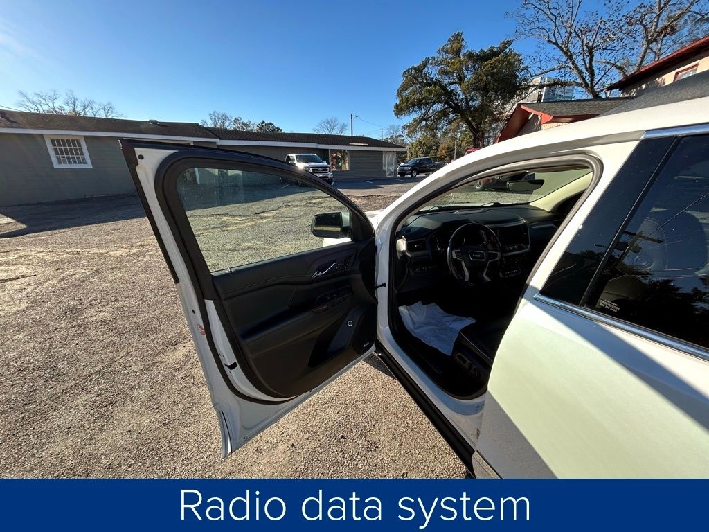 GMC Acadia Denali AWD 2022