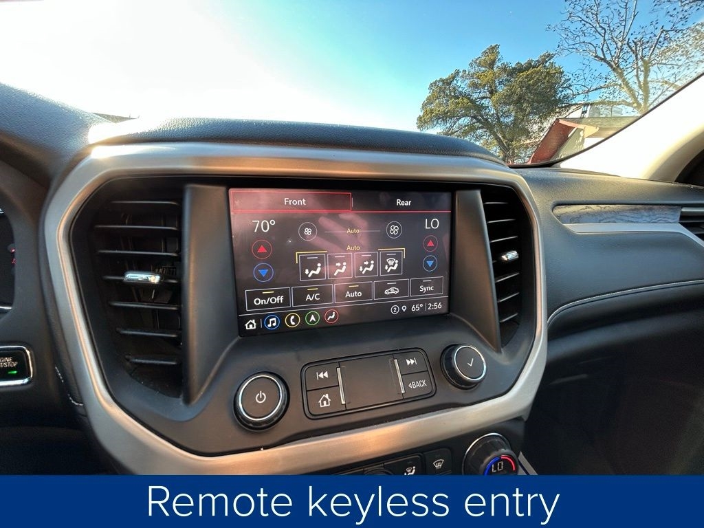 GMC Acadia Denali AWD 2022