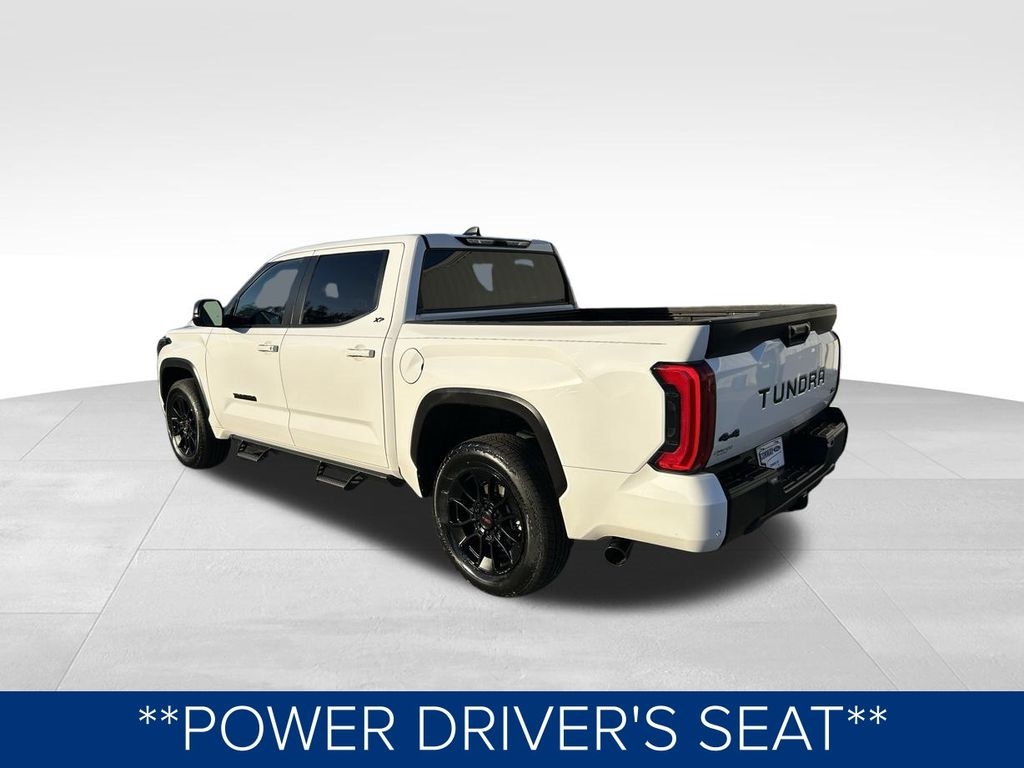 Toyota Tundra SR5 CrewMax 4WD 2024