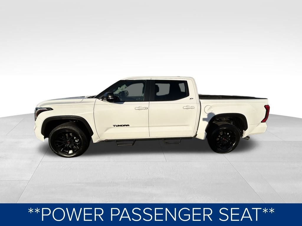 Toyota Tundra SR5 CrewMax 4WD 2024