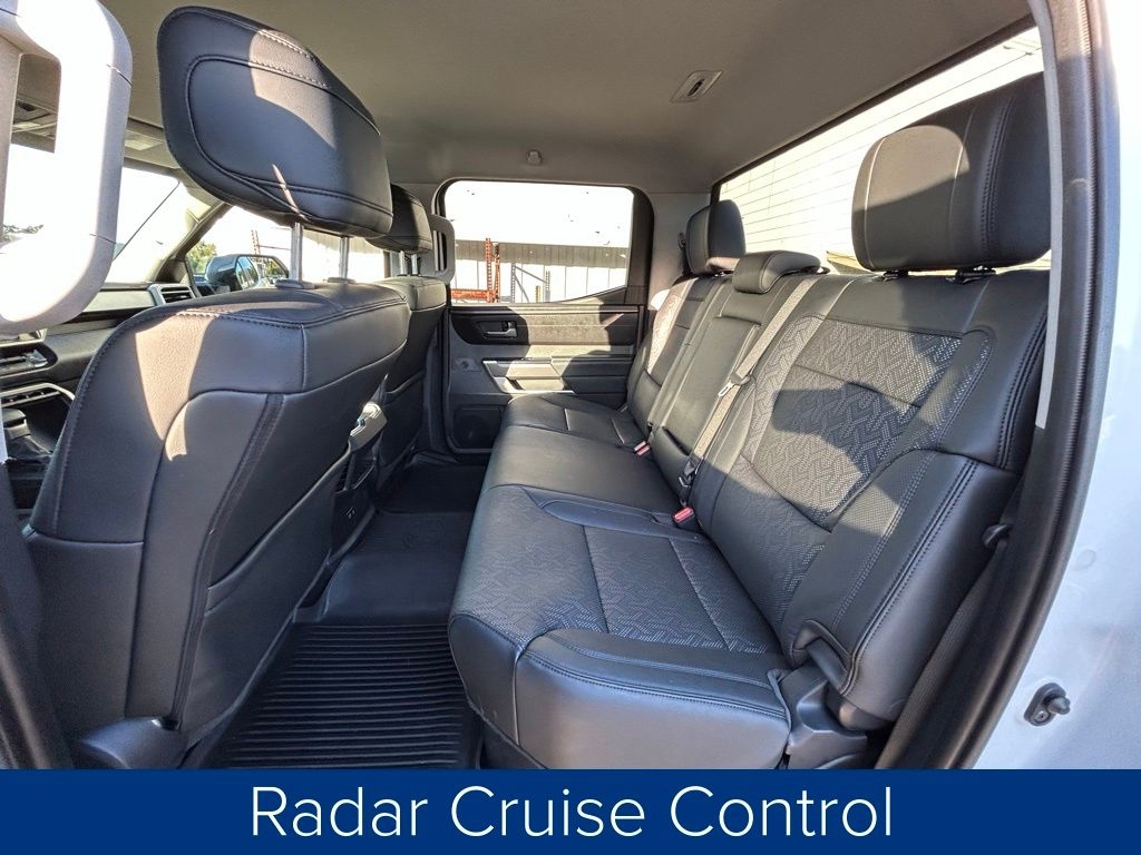 Toyota Tundra SR5 CrewMax 4WD 2024