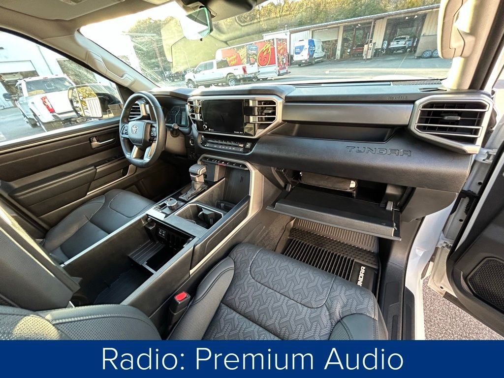 Toyota Tundra SR5 CrewMax 4WD 2024