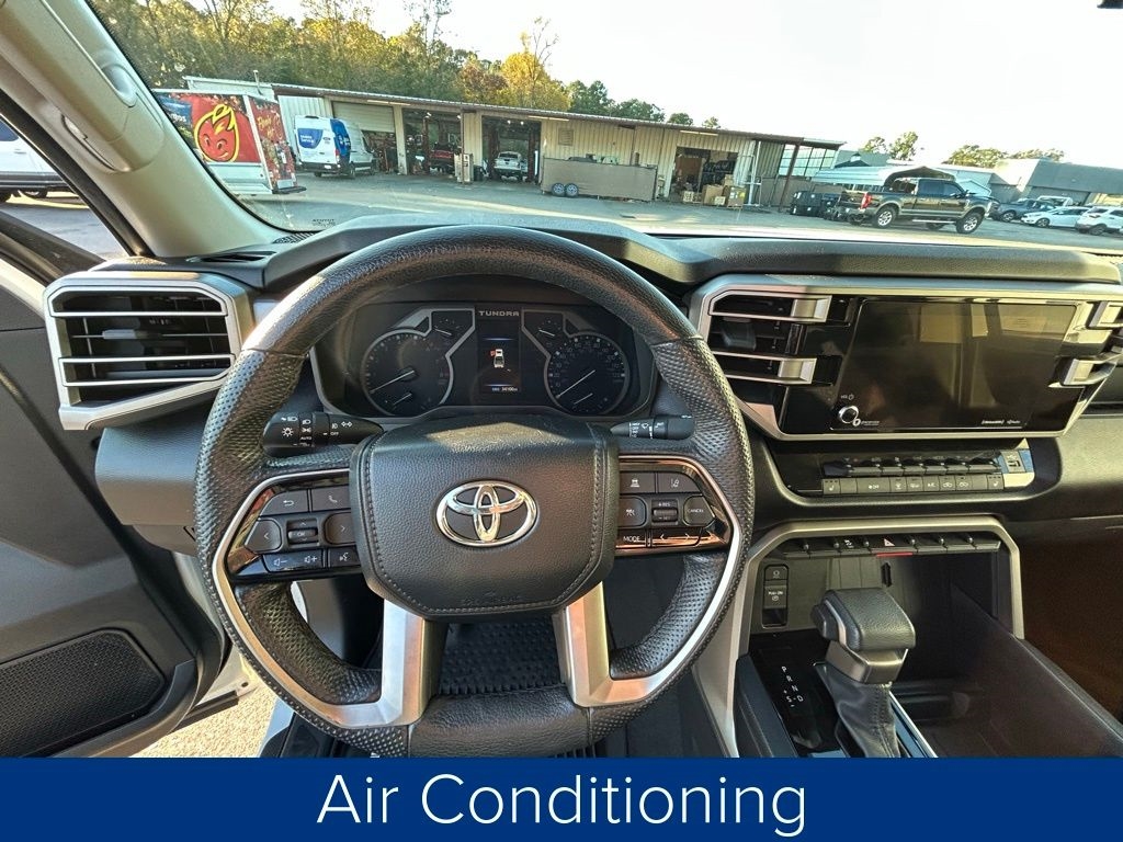 Toyota Tundra SR5 CrewMax 4WD 2024