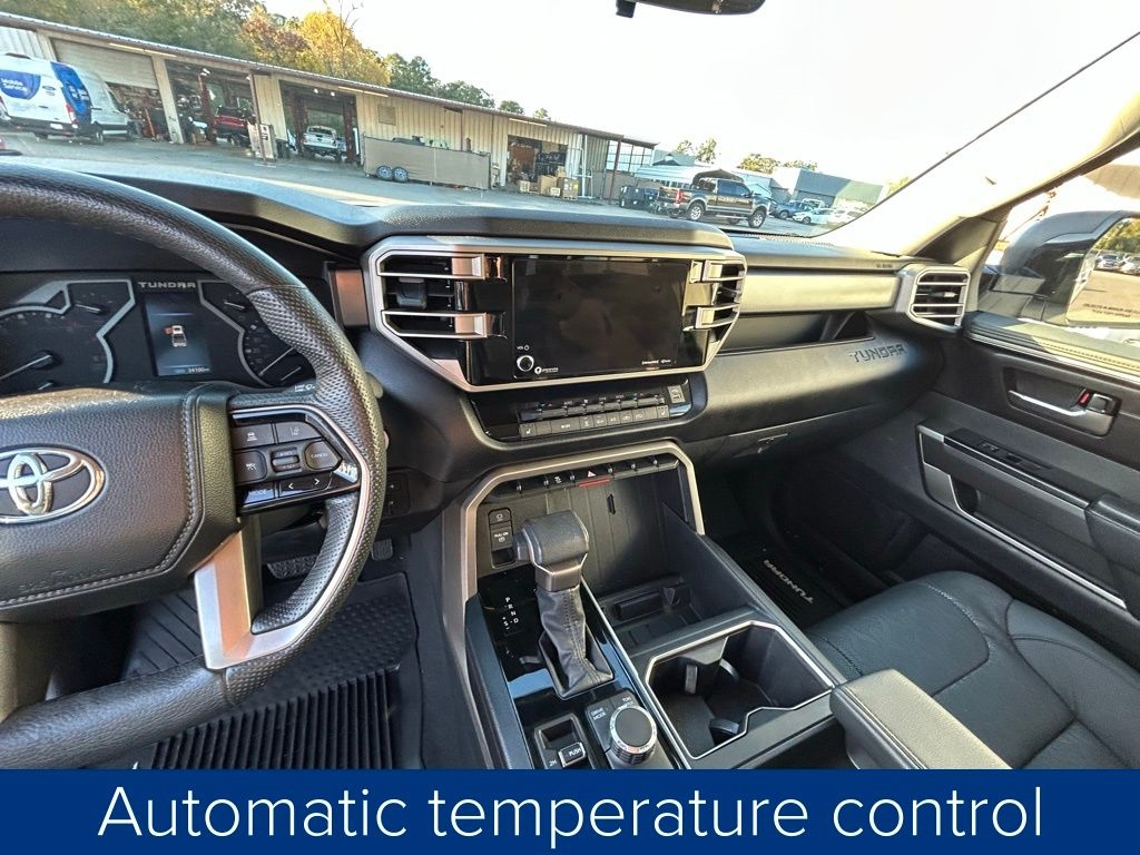 Toyota Tundra SR5 CrewMax 4WD 2024