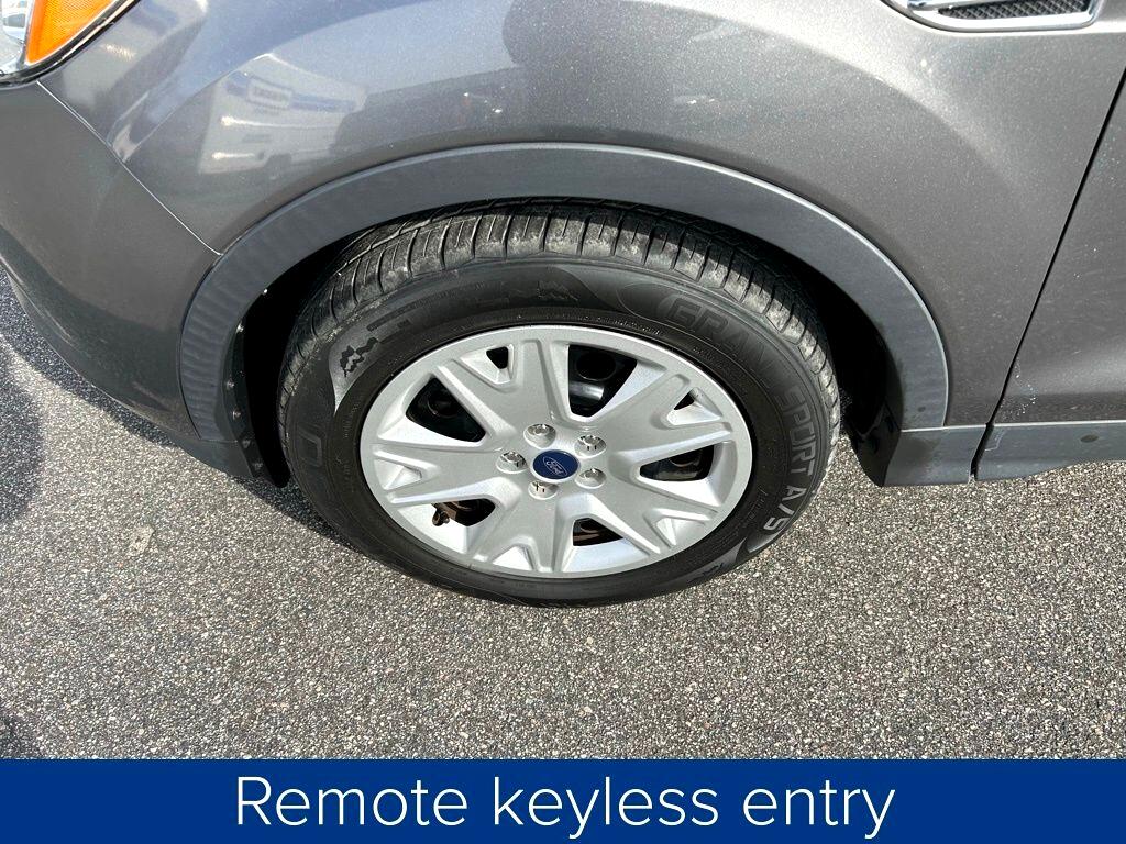 Ford Escape S FWD 2014