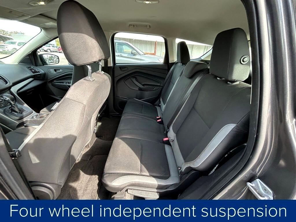 Ford Escape S FWD 2014