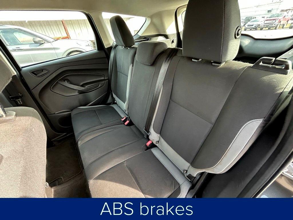 Ford Escape S FWD 2014