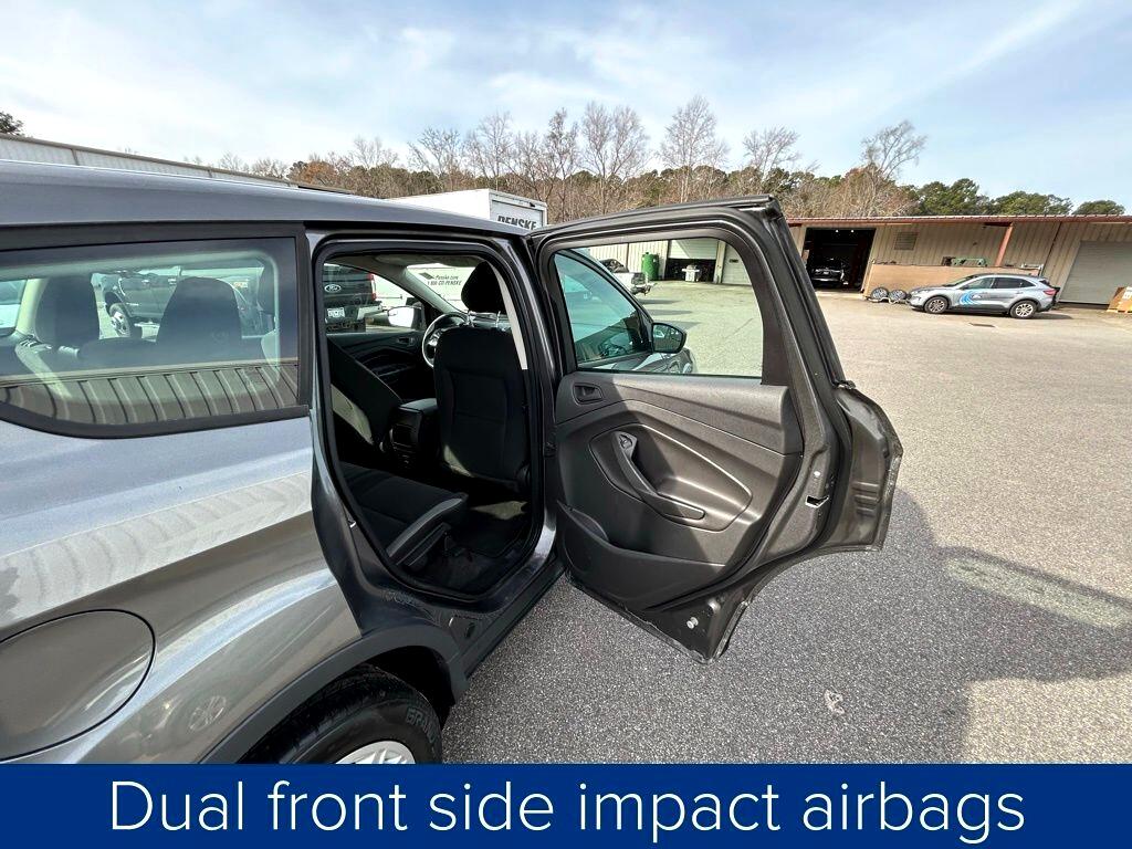 Ford Escape S FWD 2014