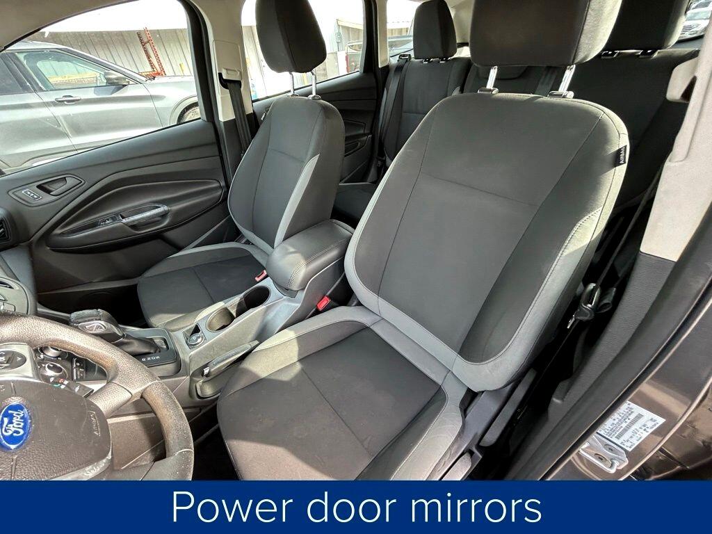 Ford Escape S FWD 2014