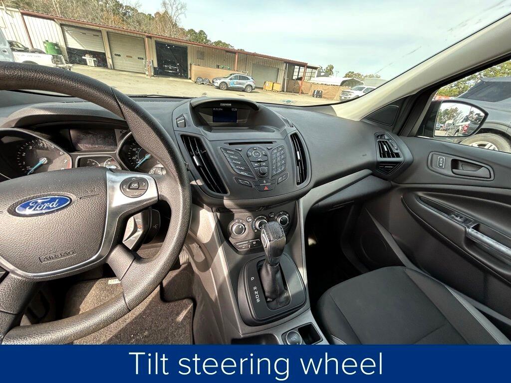 Ford Escape S FWD 2014