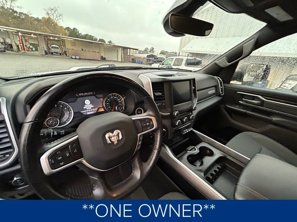 RAM 1500 Big Horn Crew Cab SWB 4WD 2022