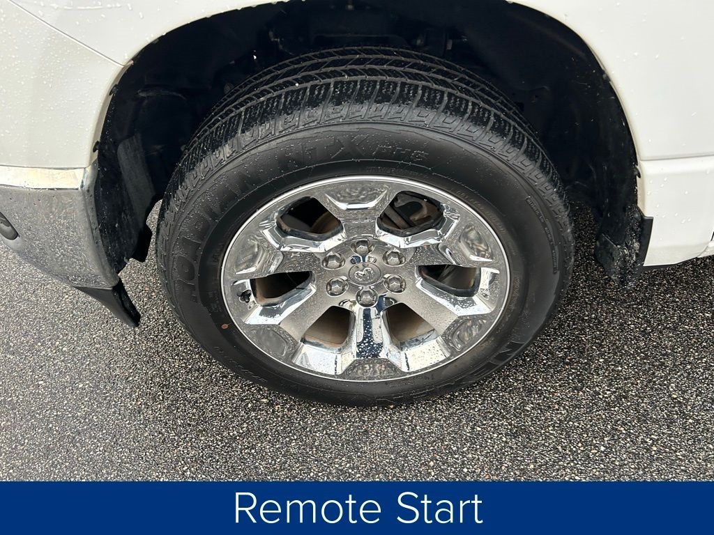 RAM 1500 Big Horn Crew Cab SWB 4WD 2022