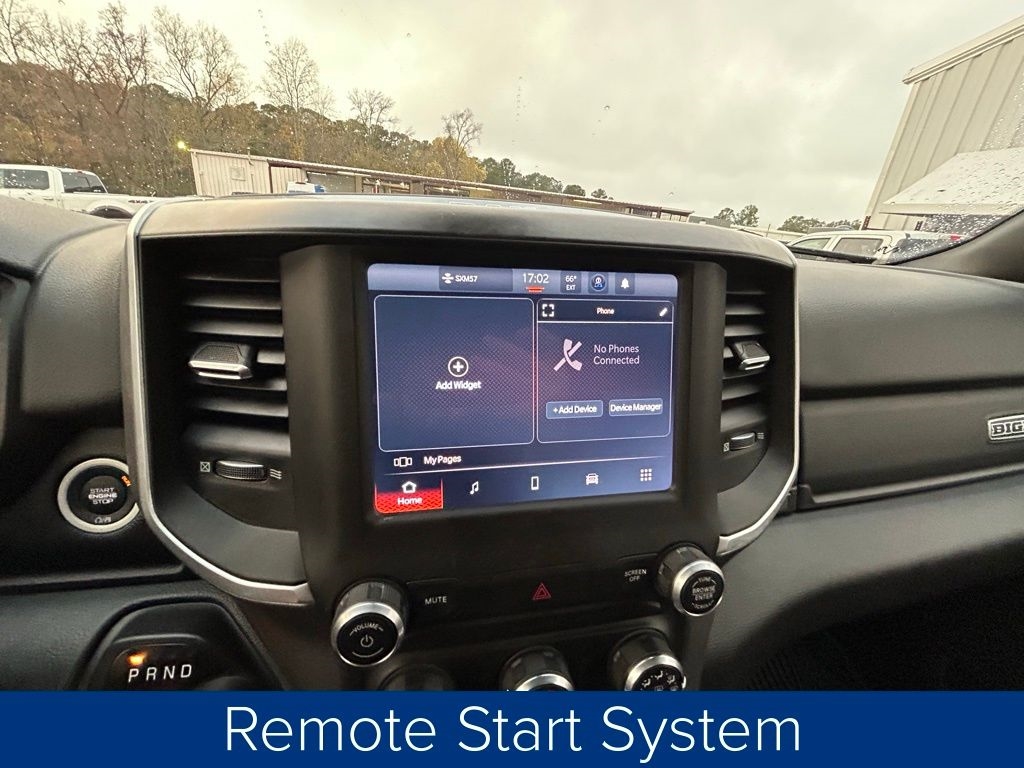 RAM 1500 Big Horn Crew Cab SWB 4WD 2022