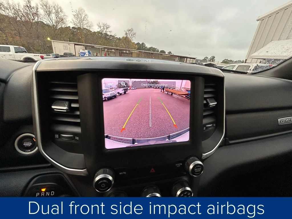 RAM 1500 Big Horn Crew Cab SWB 4WD 2022