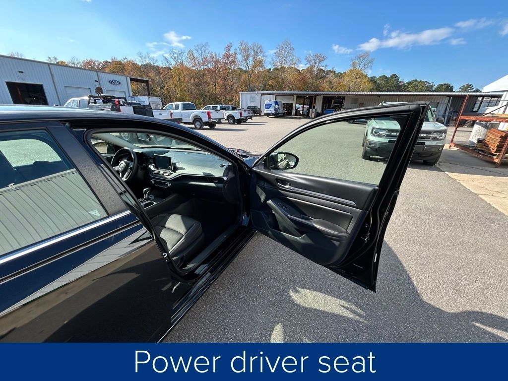 Nissan Altima 2.5 SV 2022