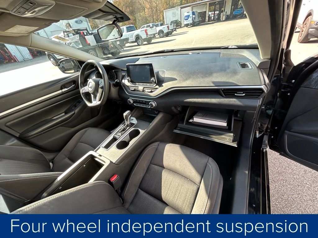 Nissan Altima 2.5 SV 2022