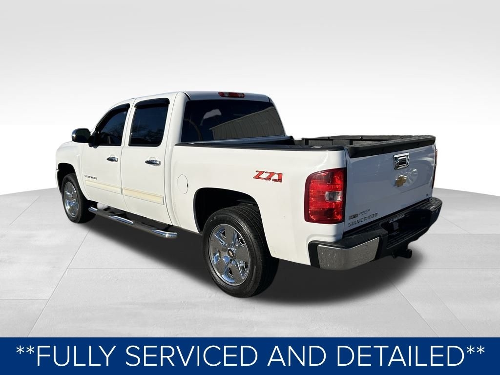 Chevrolet Silverado 1500 LT Crew Cab 2WD 2011
