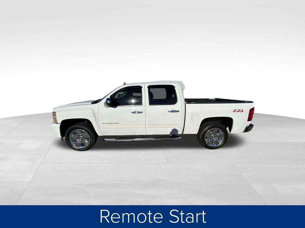 Chevrolet Silverado 1500 LT Crew Cab 2WD 2011