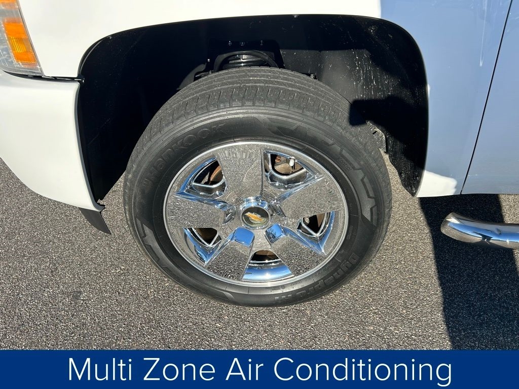 Chevrolet Silverado 1500 LT Crew Cab 2WD 2011