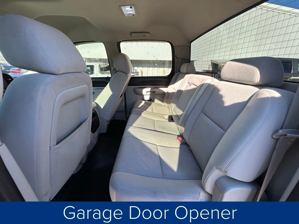 Chevrolet Silverado 1500 LT Crew Cab 2WD 2011