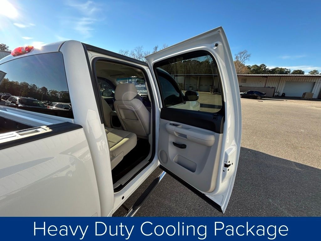 Chevrolet Silverado 1500 LT Crew Cab 2WD 2011