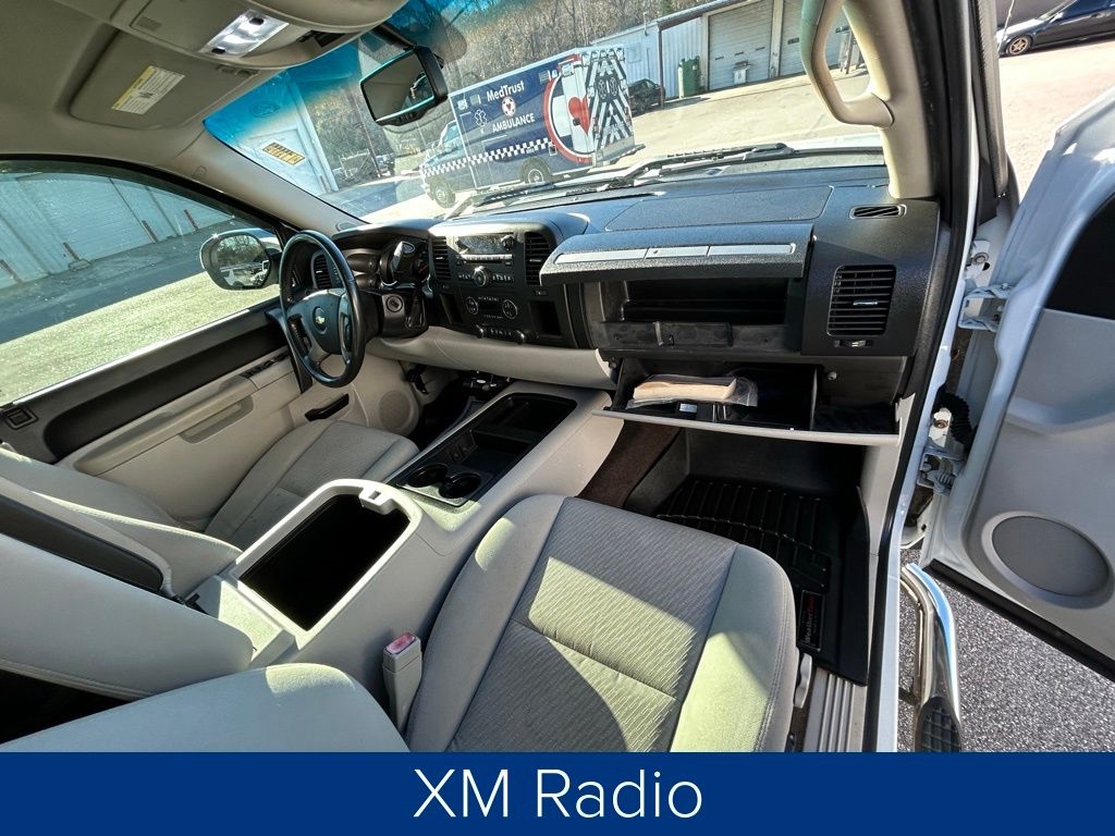 Chevrolet Silverado 1500 LT Crew Cab 2WD 2011