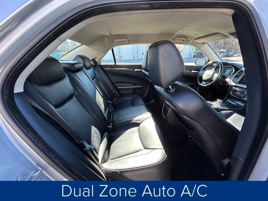 Chrysler 300 Touring 2020