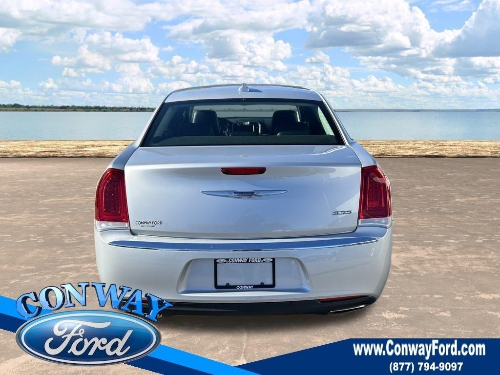 Chrysler 300 Touring 2020