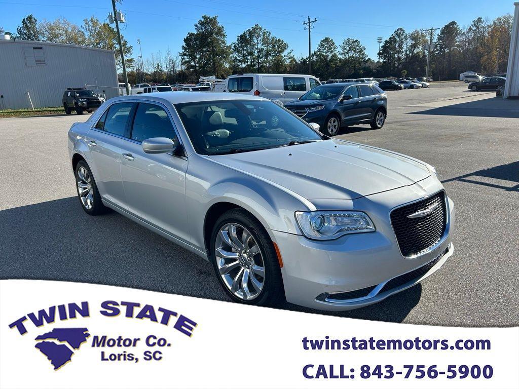 2020 Chrysler 300 Touring