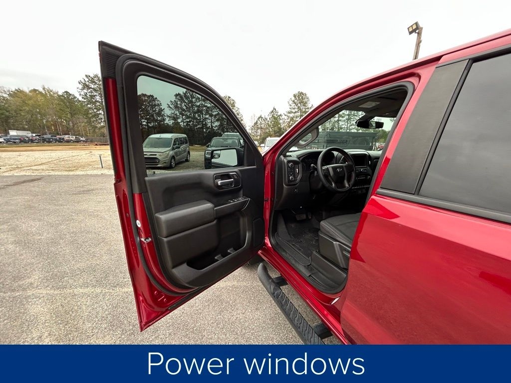 Chevrolet Silverado 1500 Custom Trail Boss Crew Cab Short Box 4WD 2020