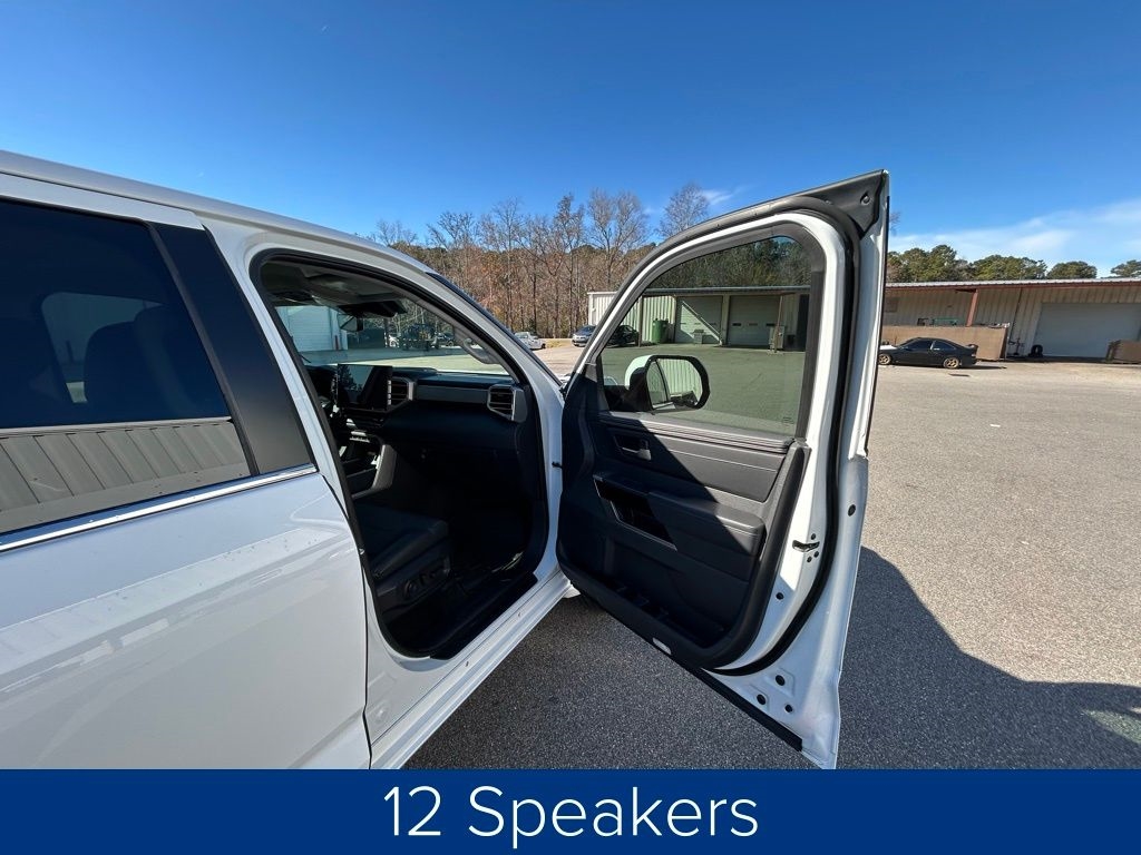 Toyota Tundra Limited CrewMax 4WD Hybrid 2024