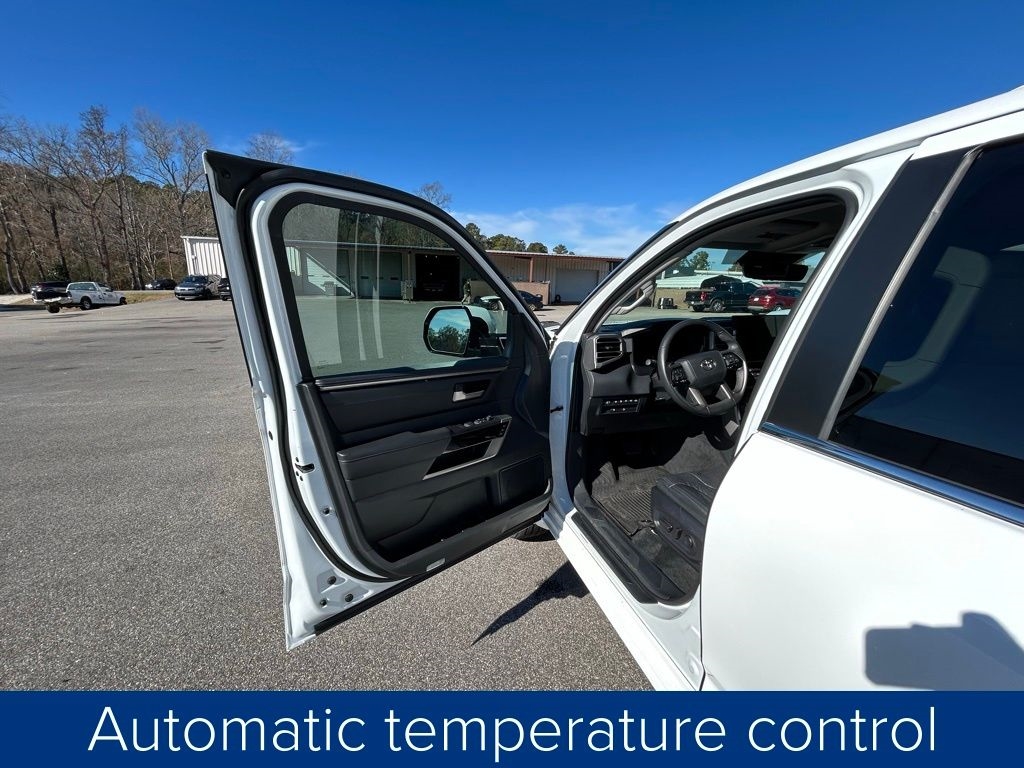 Toyota Tundra Limited CrewMax 4WD Hybrid 2024